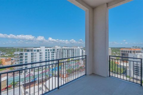 Condo in Sarasota, Florida, 2 bedrooms  № 1721411 - photo 18