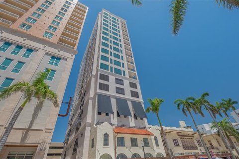 Condo in Sarasota, Florida, 2 bedrooms  № 1721411 - photo 3