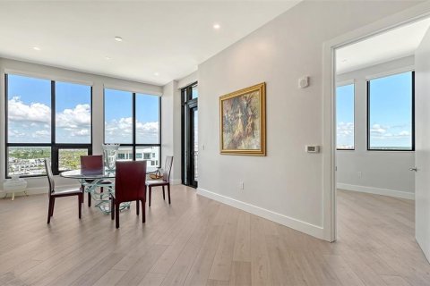 Condo in Sarasota, Florida, 2 bedrooms  № 1721411 - photo 13