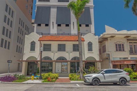 Condo in Sarasota, Florida, 2 bedrooms  № 1721411 - photo 1