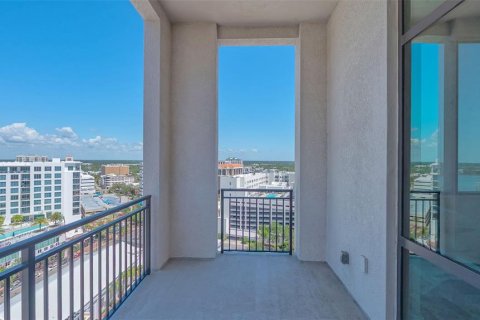 Condo in Sarasota, Florida, 2 bedrooms  № 1721411 - photo 17