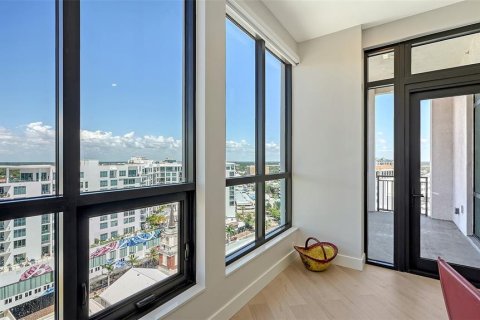 Condo in Sarasota, Florida, 2 bedrooms  № 1721411 - photo 16