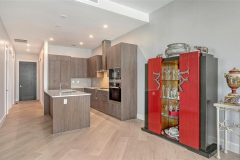 Condo in Sarasota, Florida, 2 bedrooms  № 1721411 - photo 28