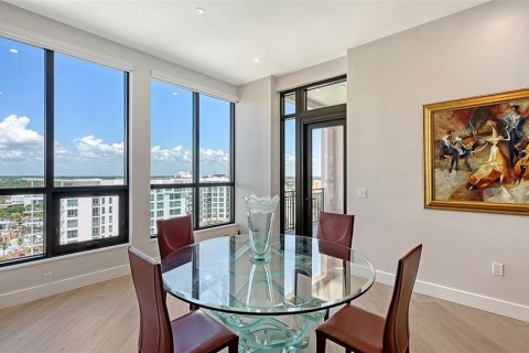 Condo in Sarasota, Florida, 2 bedrooms  № 1721411 - photo 15