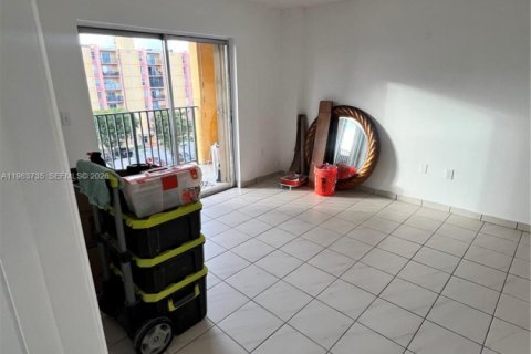 Apartamento en alquiler en Miami, Florida, 3 dormitorios, 95.13 m2 № 2025465 - foto 8