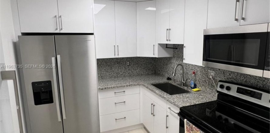 Apartamento en Miami, Florida 3 dormitorios, 95.13 m2 № 2025465
