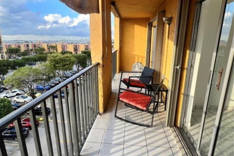 Apartamento en alquiler en Miami, Florida, 3 dormitorios, 95.13 m2 № 2025465 - foto 6