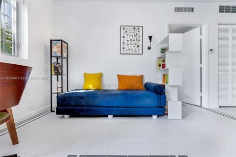 Condominio en alquiler en Miami Beach, Florida, 1 dormitorio, 54.81 m2 № 1954749 - foto 21