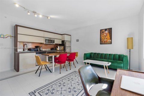 Condominio en alquiler en Miami Beach, Florida, 1 dormitorio, 54.81 m2 № 1954749 - foto 25