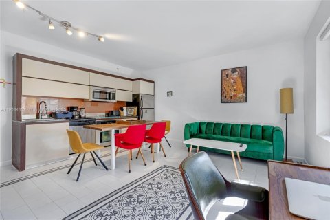 Condominio en alquiler en Miami Beach, Florida, 1 dormitorio, 54.81 m2 № 1954749 - foto 16