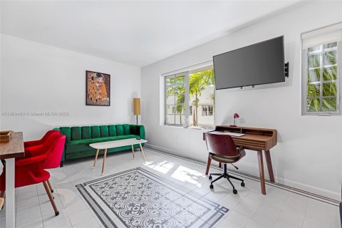 Condominio en alquiler en Miami Beach, Florida, 1 dormitorio, 54.81 m2 № 1954749 - foto 12