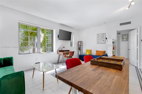 Condominio en alquiler en Miami Beach, Florida, 1 dormitorio, 54.81 m2 № 1954749 - foto 18