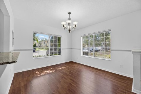 Touwnhouse à vendre à Riverview, Floride: 3 chambres, 130.81 m2 № 1823034 - photo 11