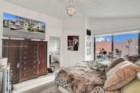 Townhouse in Aventura, Florida 4 bedrooms, 245.82 sq.m. № 2055258 - photo 18