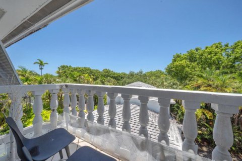 Condo in Miami, Florida, 2 bedrooms  № 2249761 - photo 21
