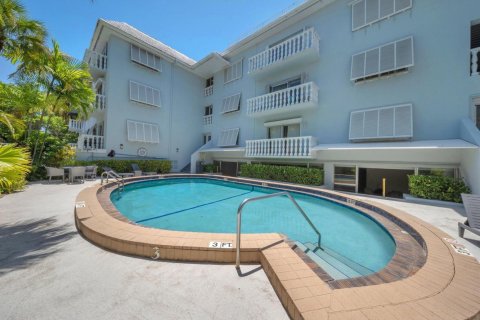 Condo in Miami, Florida, 2 bedrooms  № 2249761 - photo 25