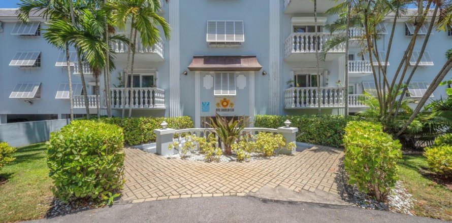 Condo in Miami, Florida, 2 bedrooms  № 2249761