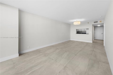 Condominio en alquiler en Miami Beach, Florida, 1 dormitorio, 78.78 m2 № 1956487 - foto 10