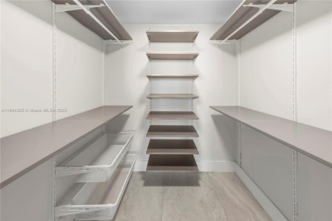 Condominio en alquiler en Miami Beach, Florida, 1 dormitorio, 78.78 m2 № 1956487 - foto 16