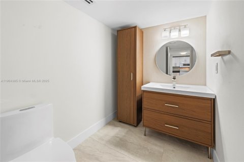Condominio en alquiler en Miami Beach, Florida, 1 dormitorio, 78.78 m2 № 1956487 - foto 23