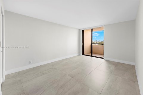 Condominio en alquiler en Miami Beach, Florida, 1 dormitorio, 78.78 m2 № 1956487 - foto 13