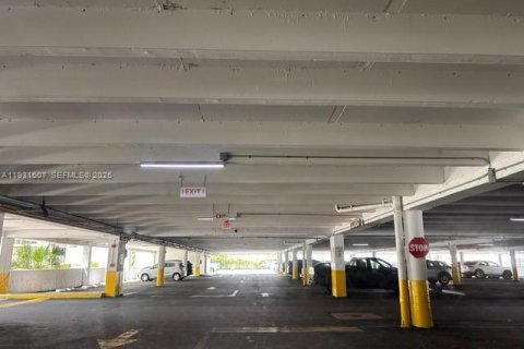 Снять в аренду кондоминиум в Санни-Айлс-Бич, Флорида 1 спальня, 59.46м2, № 1992313 - фото 15