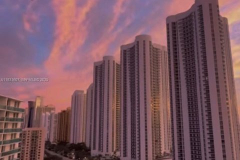 Снять в аренду кондоминиум в Санни-Айлс-Бич, Флорида 1 спальня, 59.46м2, № 1992313 - фото 19