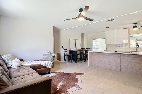 Casa en venta en Brooksville, Florida, 4 dormitorios, 184.04 m2 № 1904561 - foto 14