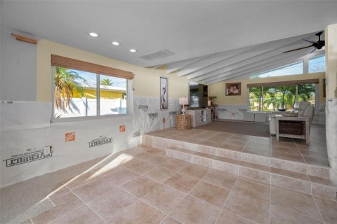 Casa en venta en Redington Beach, Florida, 2 dormitorios, 158.31 m2 № 1824076 - foto 10