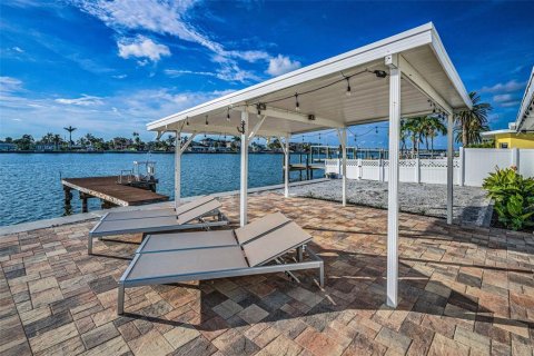 Casa en venta en Redington Beach, Florida, 2 dormitorios, 158.31 m2 № 1824076 - foto 29