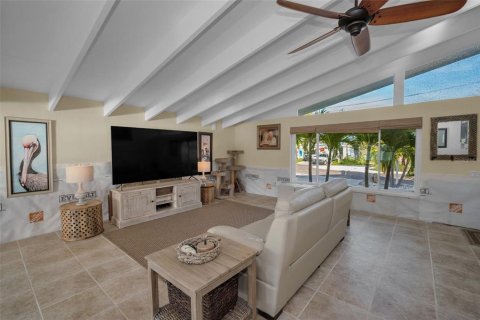 Casa en venta en Redington Beach, Florida, 2 dormitorios, 158.31 m2 № 1824076 - foto 6