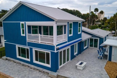 Casa en venta en Daytona Beach, Florida, 3 dormitorios, 221.48 m2 № 1912594 - foto 2