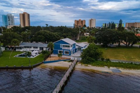 Casa en venta en Daytona Beach, Florida, 3 dormitorios, 221.48 m2 № 1912594 - foto 10