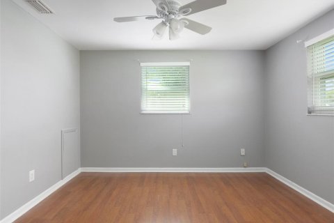 House in Largo, Florida 3 bedrooms, 104.24 sq.m. № 1802276 - photo 17