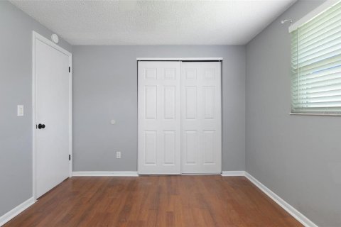 House in Largo, Florida 3 bedrooms, 104.24 sq.m. № 1802276 - photo 15