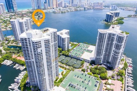 Condominio en venta en Aventura, Florida, 3 dormitorios, 159.23 m2 № 1940229 - foto 17