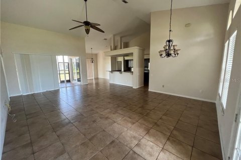 Villa ou maison à louer à Punta Gorda, Floride: 3 chambres, 180.97 m2 № 1687732 - photo 10
