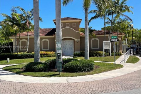 Townhouse in Cutler Bay, Florida 3 bedrooms, 120.31 sq.m. № 2070395 - photo 24