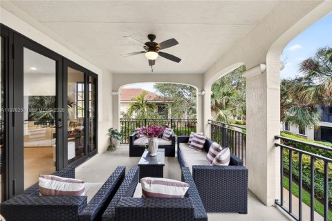 Townhouse in Weston, Florida 4 bedrooms, 219.25 sq.m. № 2189410 - photo 20