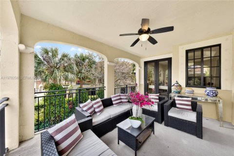 Townhouse in Weston, Florida 4 bedrooms, 219.25 sq.m. № 2189410 - photo 21