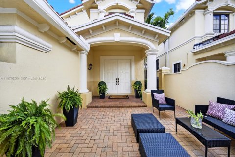 Townhouse in Weston, Florida 4 bedrooms, 219.25 sq.m. № 2189410 - photo 3