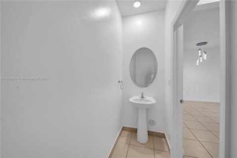 House in Homestead, Florida 3 bedrooms, 149.76 sq.m. № 1827527 - photo 12