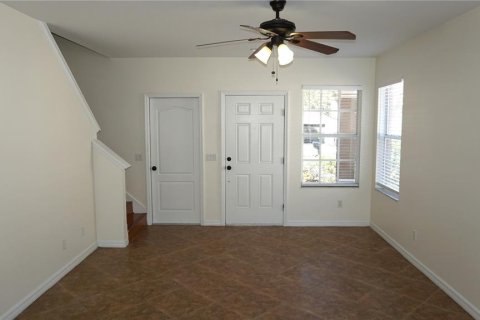 Villa ou maison à louer à Tampa, Floride: 4 chambres, 164.25 m2 № 2433631 - photo 5