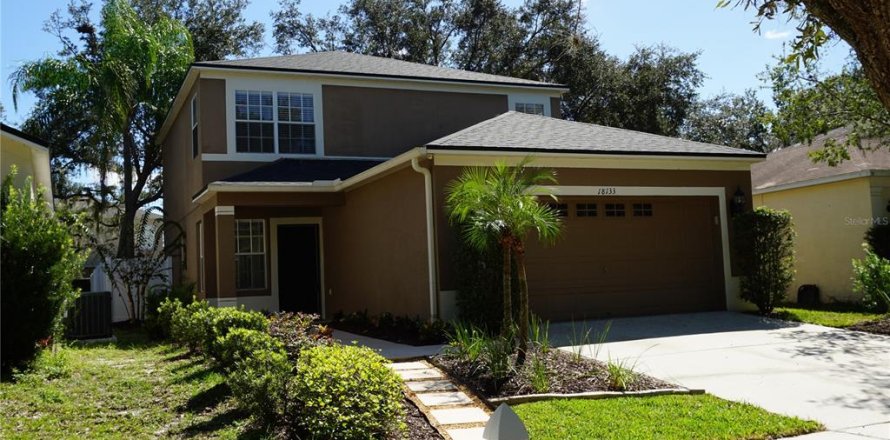 Villa ou maison à Tampa, Floride 4 chambres, 164.25 m2 № 2433631
