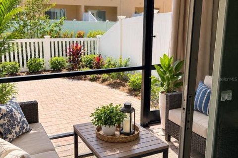 Adosado en venta en New Port Richey, Florida, 3 dormitorios, 186.73 m2 № 2352274 - foto 2