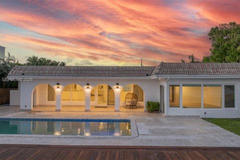 Casa en venta en Miami Beach, Florida, 4 dormitorios, 400.87 m2 № 2268715 - foto 6