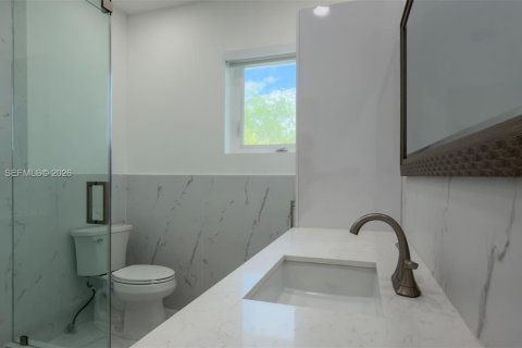 Casa en venta en Miami Beach, Florida, 4 dormitorios, 400.87 m2 № 2268715 - foto 19