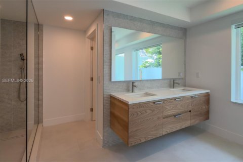 Casa en venta en Miami Beach, Florida, 4 dormitorios, 400.87 m2 № 2268715 - foto 29