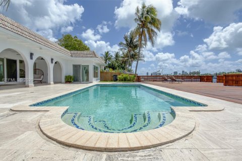 Casa en venta en Miami Beach, Florida, 4 dormitorios, 400.87 m2 № 2268715 - foto 25