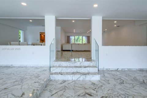 Casa en venta en Miami Beach, Florida, 4 dormitorios, 400.87 m2 № 2268715 - foto 24